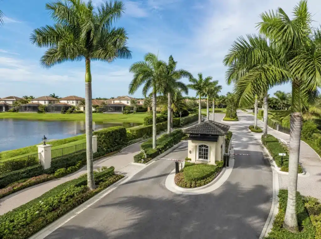 HOA master community entrance